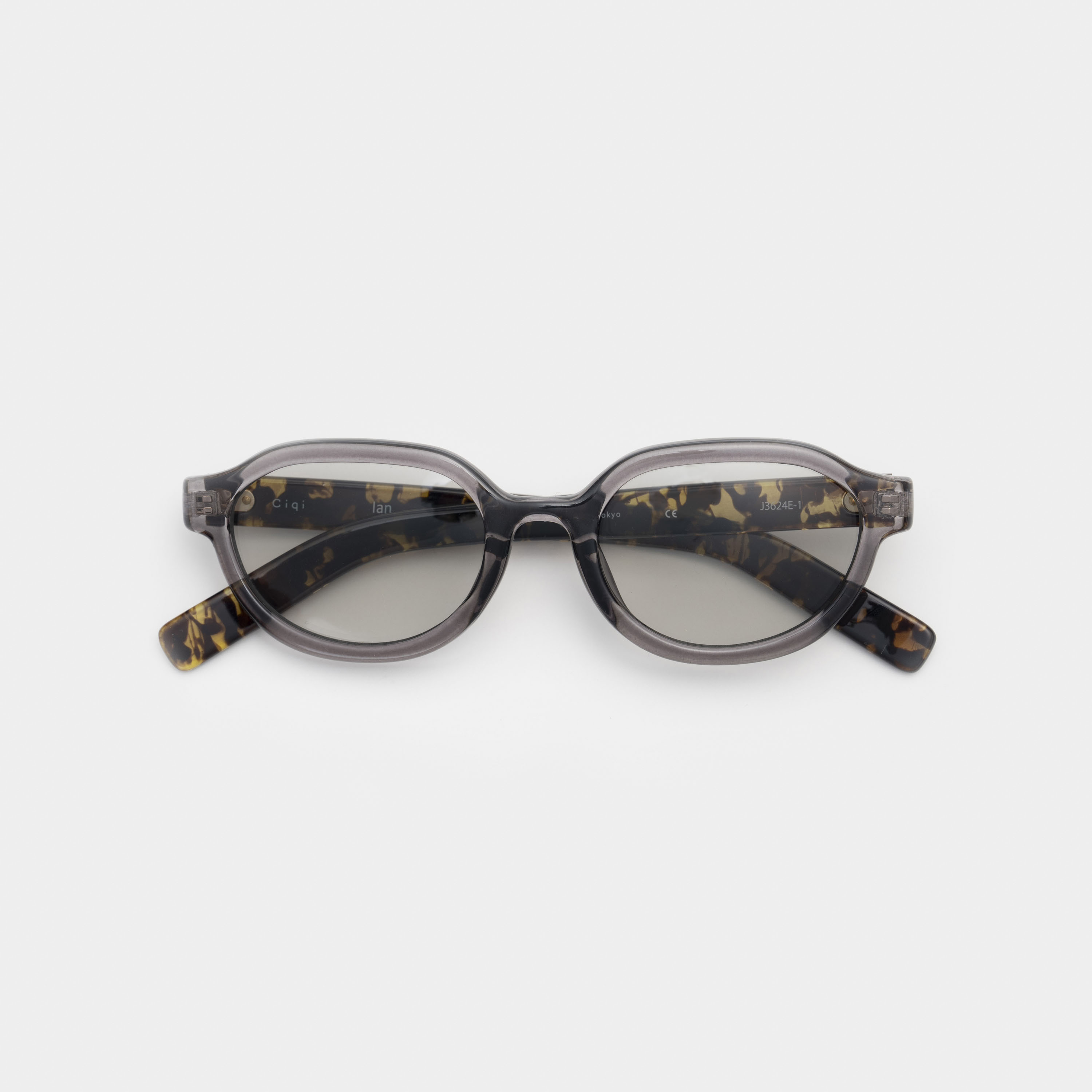 IAN Gray Demi / Light Gray Lens sunglasses《イアン