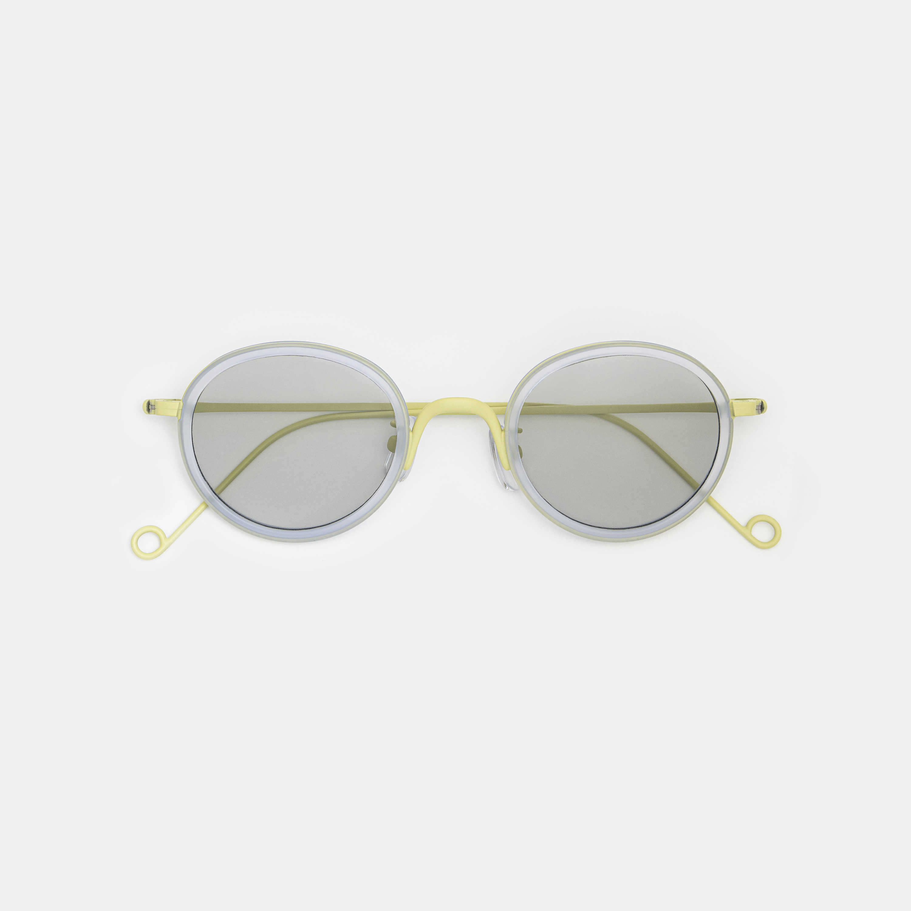 "Carole Baijings × Ciqi " HERBIE Colourways by Carole Baijings Lilac Mist  Light Gray lens sunglasses《ハービー ライラックミスト ライトグレーレンズサングラス》