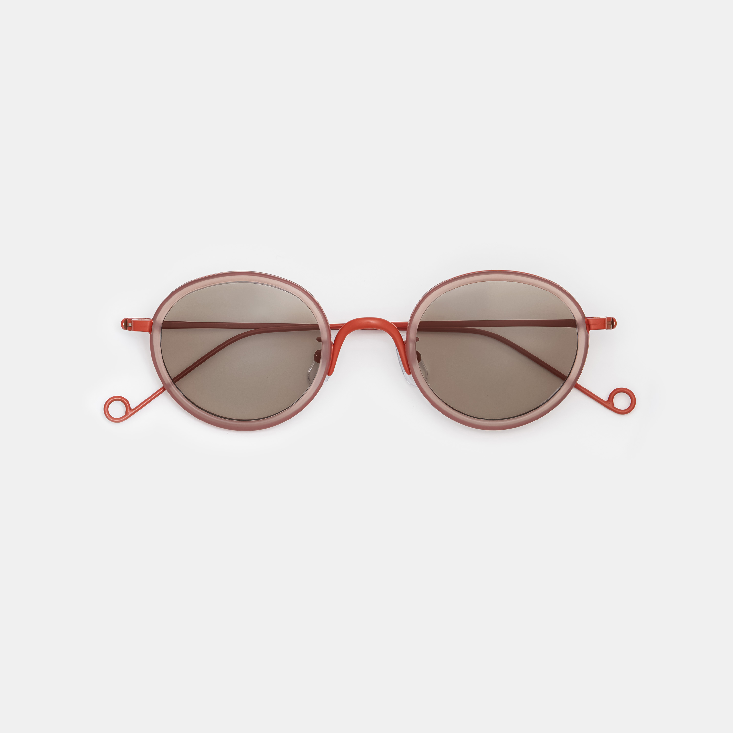 "Carole Baijings × Ciqi " HERBIE Colourways by Carole Baijings Red Blush  Light Brown lens sunglasses《ハービー レッドブラッシュ ライトブラウンレンズサングラス》