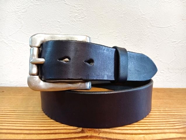 栃木レザーベルト　オイル多脂革　革ベルト 太ピン真鍮ローラーバックルセット　38ｍｍ