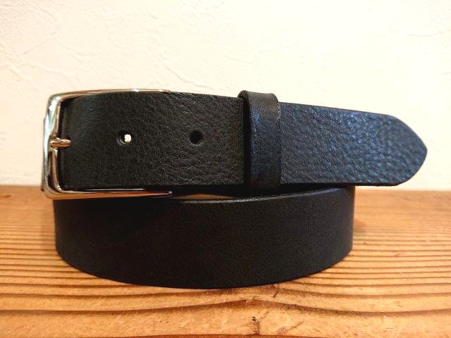 【即納品】イタリアンレザービジネスベルト／スーツベルト　チャコールブラック  35ｍｍ【帆型タイプバックル】