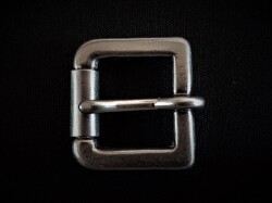 真鍮バックル 20mm 572N-20　 艶消しシルバー