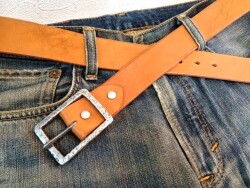 【完成・即納品】栃木レザー 柔革ベルト【ライトブラウン】38ｍｍ　IVAN太ピン ギャリソンバックル付お買い得セット