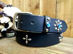栃木レザー スタッズベルト　フラワーシンプルデザイン