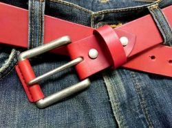 栃木レザーベルト　オイル多脂革　革ベルト【レッド】38ｍｍ　革巻きバックル付きベルト