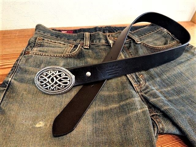 栃木レザーベルト【ブラック】38mm IVAN TROPHY BUCKLE Victorian