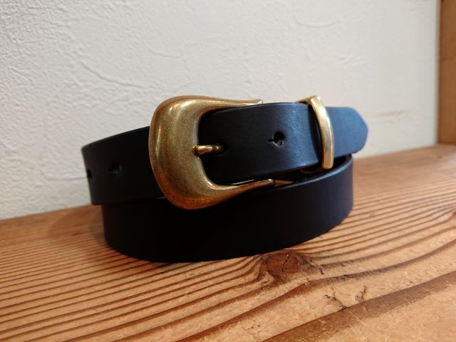 撮影使用モデル】ナローベルト 栃木レザー【ブラック】30mm 真鍮