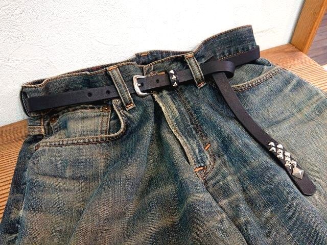 最安値 栃木レザーナローベルト 剣先ポイントスタッズデザイン 20mm 小物