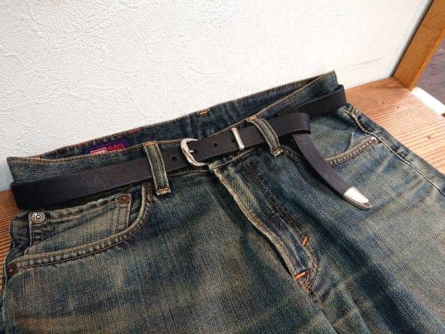 3ピースバックル付き　栃木レザーナローベルト シンプルデザイン 20ｍｍ／25ｍｍ　剣先ロングタイプ【ブラック】　カシメ留め