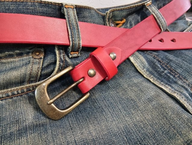 【完成品】栃木オイル多脂革レザーベルト　革ベルト【レッド】30ｍｍ　バックル付きセット