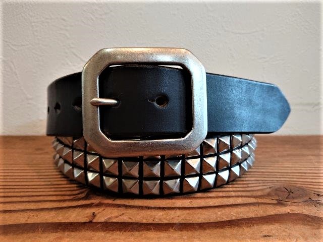 ピラミッドスタッズベルト　3連シルバースタッズ　【ブラック】