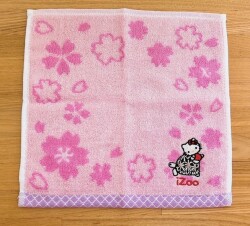 【ハローキティ×iZooコラボ商品】桜柄ジャガードタオルハンカチ（ホシガメ）