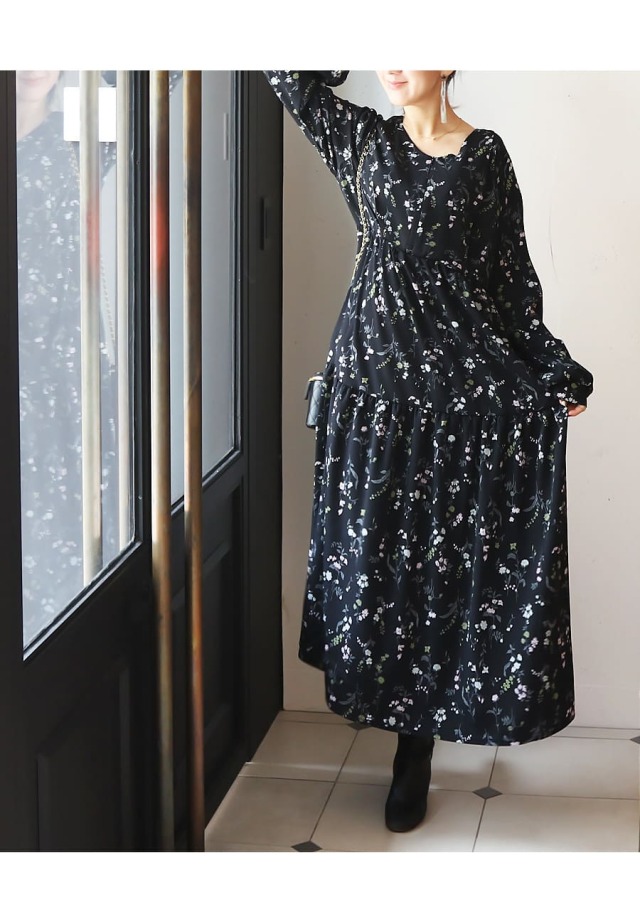 新品タグ付き　マタニティウェア　7分袖ワンピース　フレアー　授乳服　ベージュ マタニティウエア・授乳服】ふんわり7分袖マタニティロング