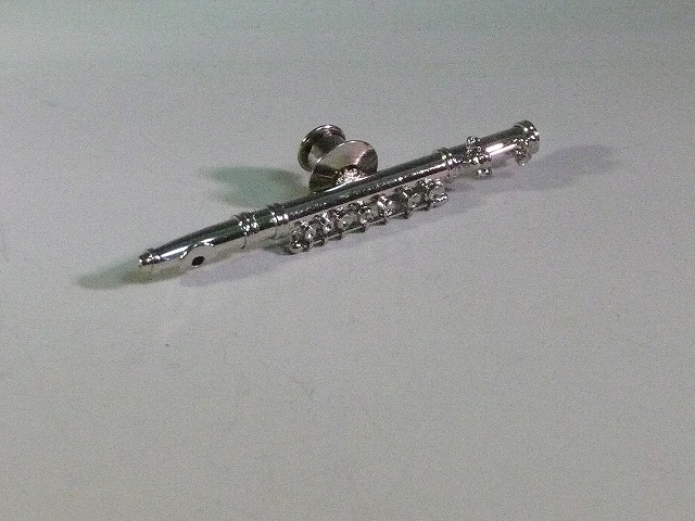 立体型ピンズ　フルート