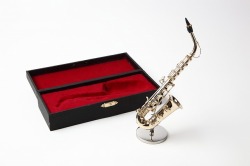 アルトサックス & スタンド 51uvpC9XUoL.jpg_BO30,255,255,