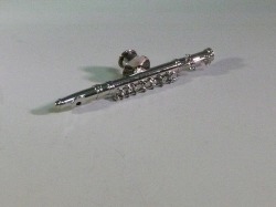 立体型ピンズ　フルート