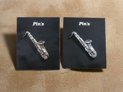 ピンズ　サックス　　　W-455