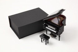 グランドピアノ　９cm　黒