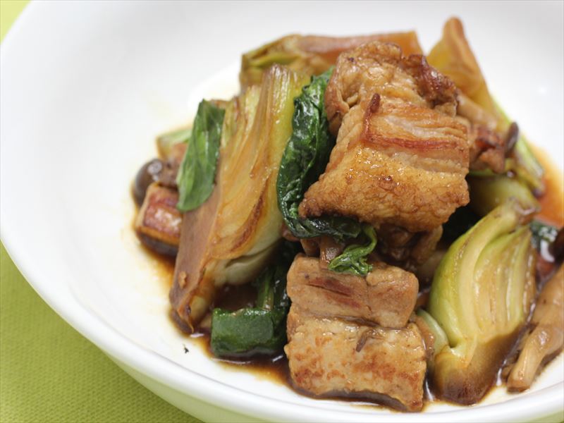 【人気商品】豚バラ肉と青梗菜のオイスターソース炒め
