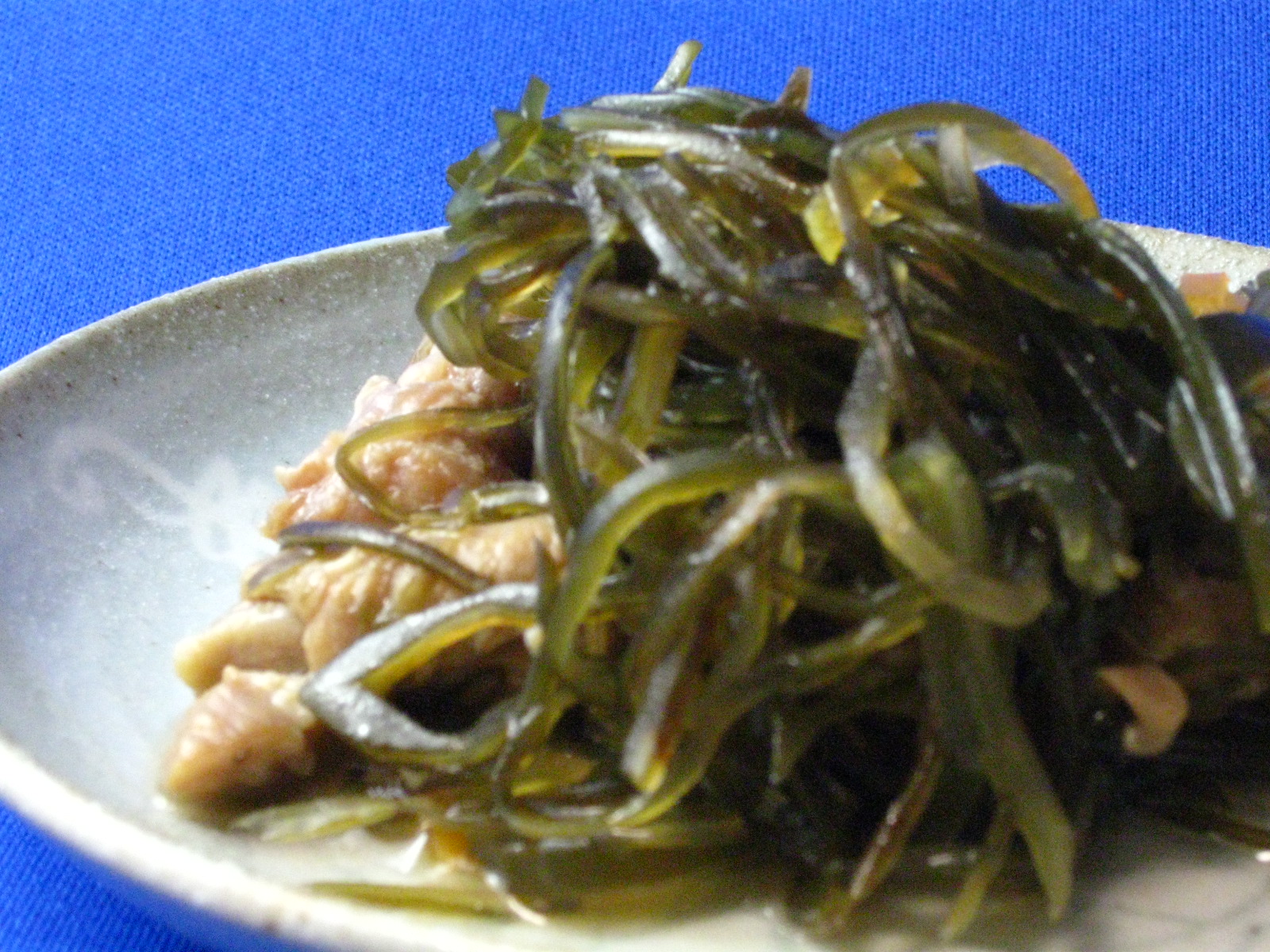 【歯ごたえ良し】切り昆布と鶏の田舎煮