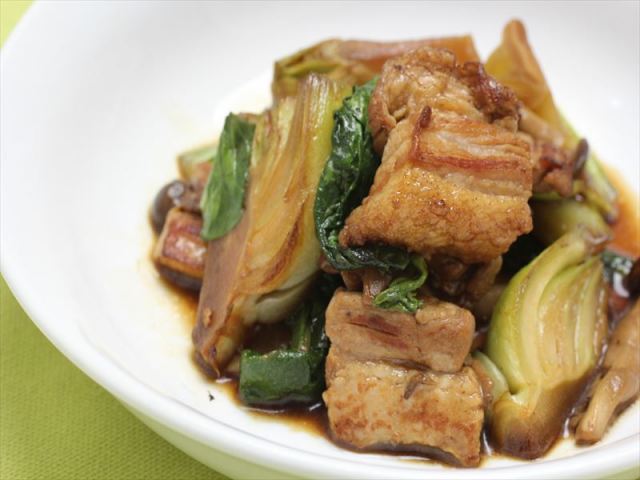 【人気商品】豚バラ肉と青梗菜のオイスターソース炒め