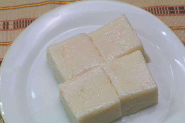 【サイドメニュー】C：胡麻豆腐（有機メロン仕立て）