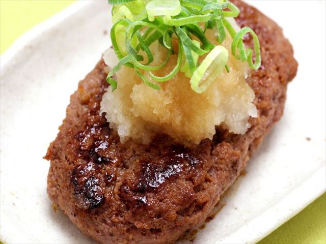 【自家製ポン酢】鶏肉と有機豆腐の自家製ハンバーグ　おろしポン酢
