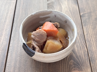 【お惣菜の王道】いさむポークの肉じゃが煮