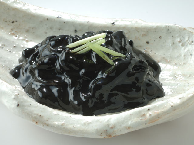 おさしみ糀といか黒作り《新鮮な刺身を糀風味で》さらに黒作り付