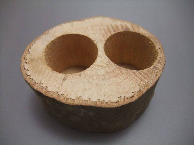 昆虫ゼリー16g用エサ皿(2つ穴)