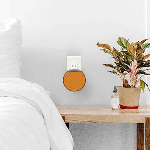 コンセントスピーカー「コンスピ」オレンジ/ブラック