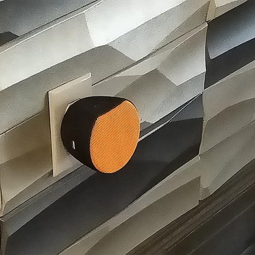 コンセントスピーカー「コンスピ」オレンジ/ブラック