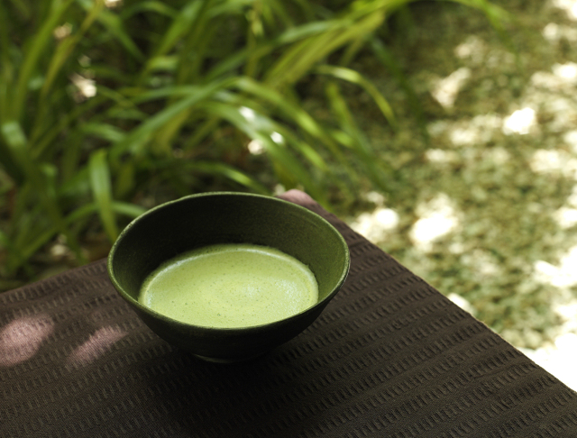 抹茶　後昔20g缶x2個と初昔20g缶x1個 Amazon | 抹茶 一保堂茶舗 蓬莱の昔 （ほうらいのむかし） 20g缶