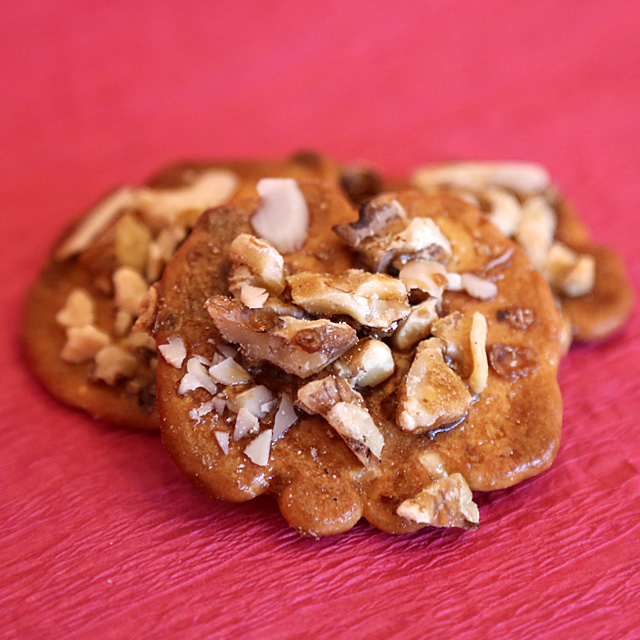 金沢百縁煎餅「アーモンド胡桃」　３枚入り