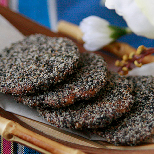 金沢百縁煎餅「ごまごま」　４枚入り