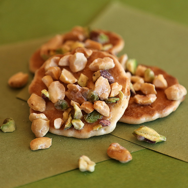 金沢百縁煎餅「ピスタチオピーナッツ」　３枚入り