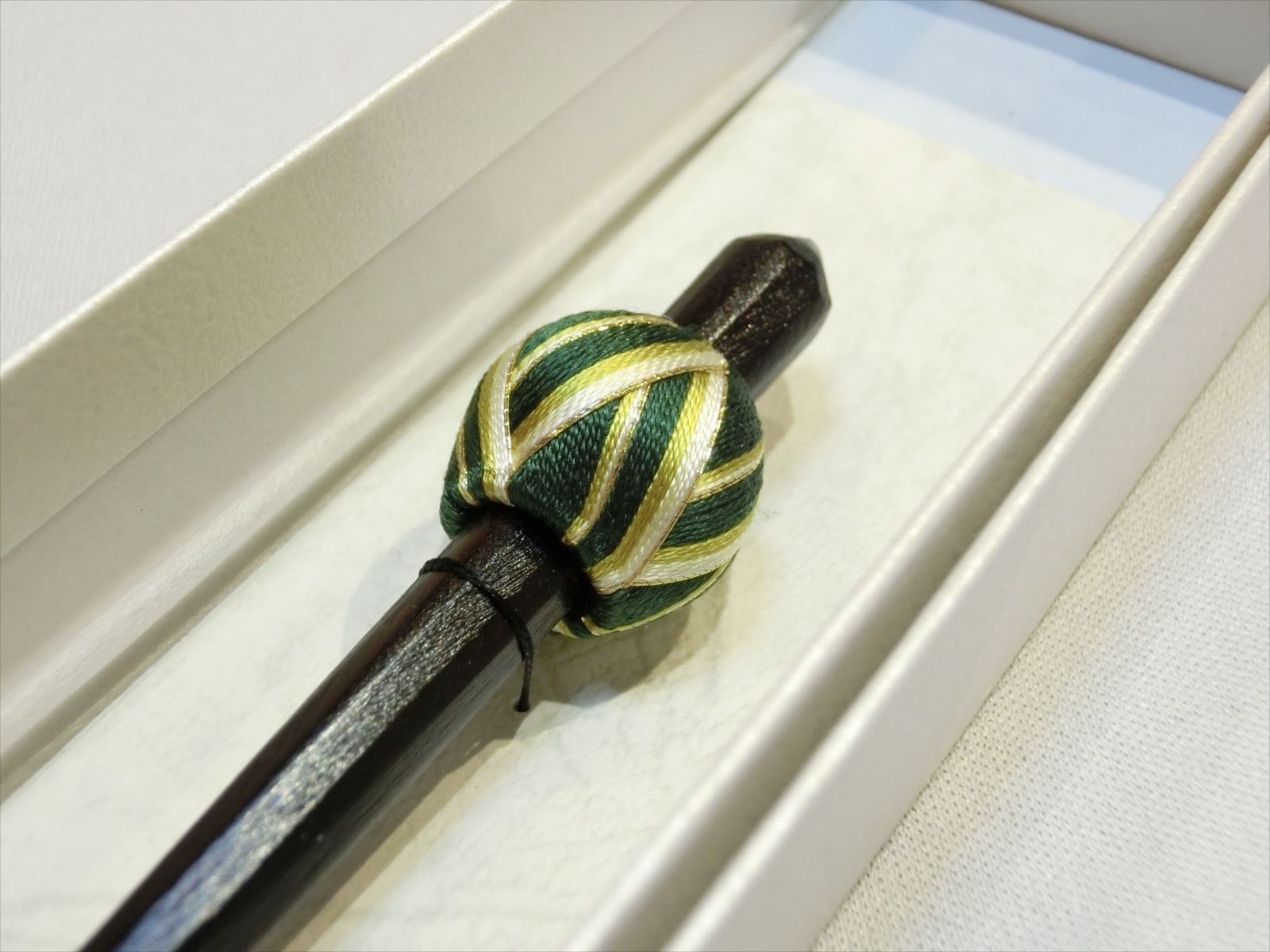 ゆびぬきかんざし