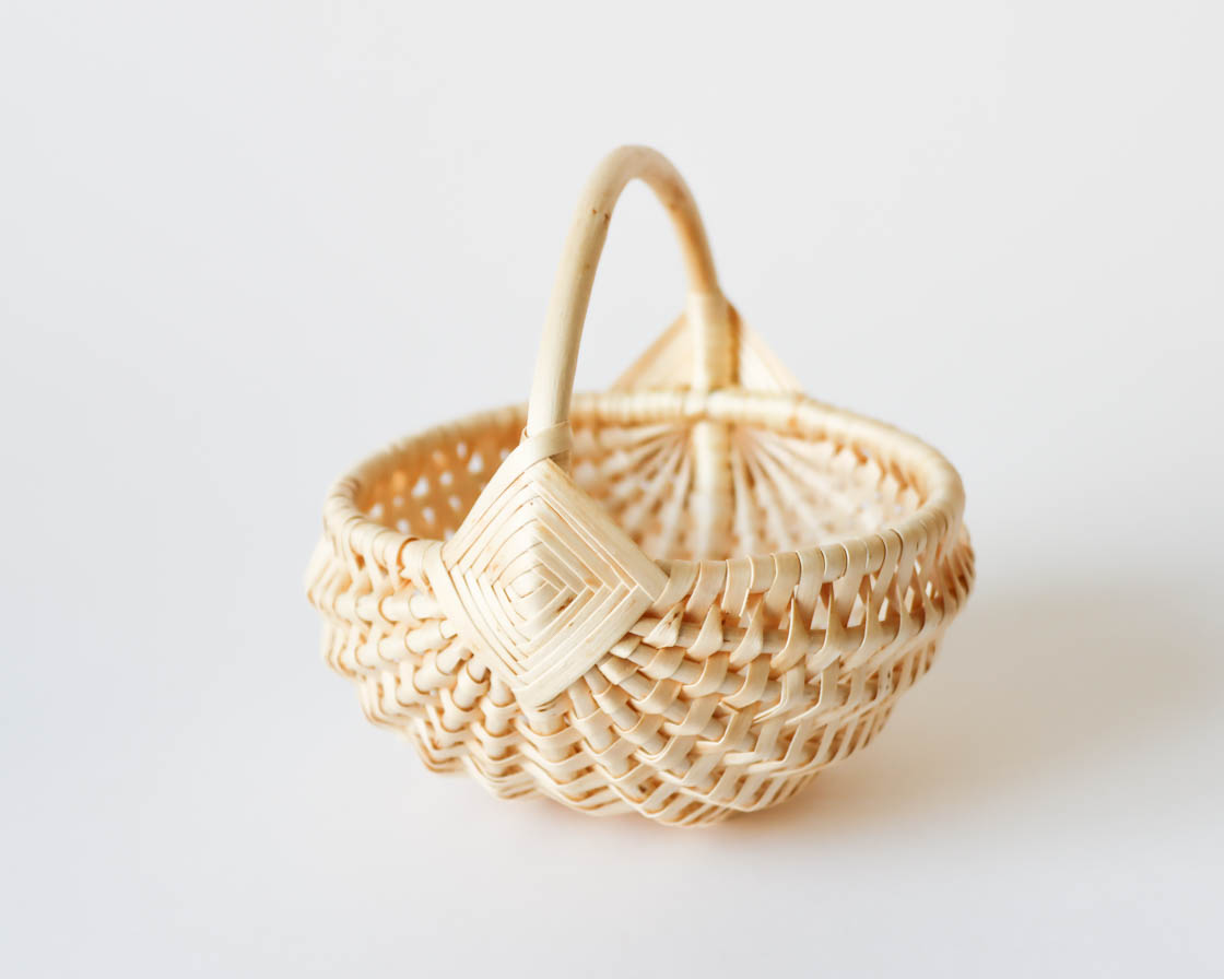 ラトビア ミニバスケット (10cm)