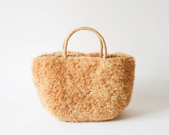 マダガスカル AMPIANA  marche bag / mof-mof