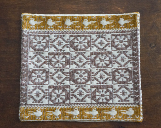 クッションカバー｜ダヌータ・ラドゥルスカ