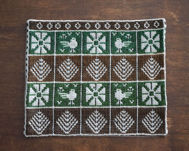 クッションカバー｜ダヌータ・ラドゥルスカ