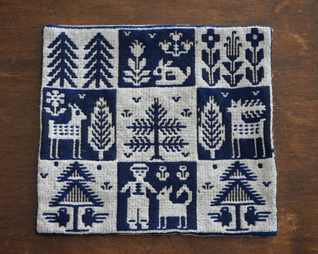 クッションカバー｜ダヌータ・ラドゥルスカ