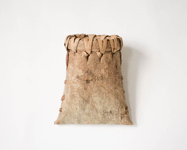 秋田 クルミ 壁掛けかご (小)