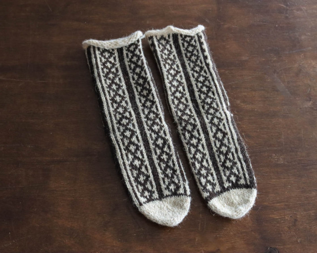 イラン 手編み靴下｜ホドラング/原毛