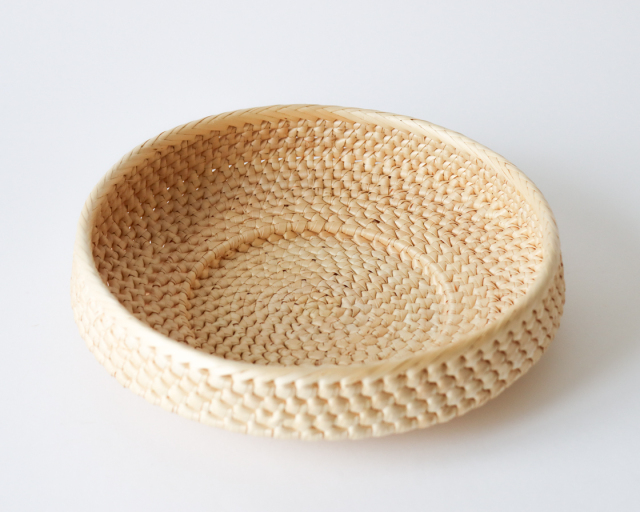 ラトビア 結び編み ボウル (23cm)