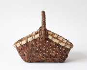 秋田 クルミ 鉄線編み (うら)