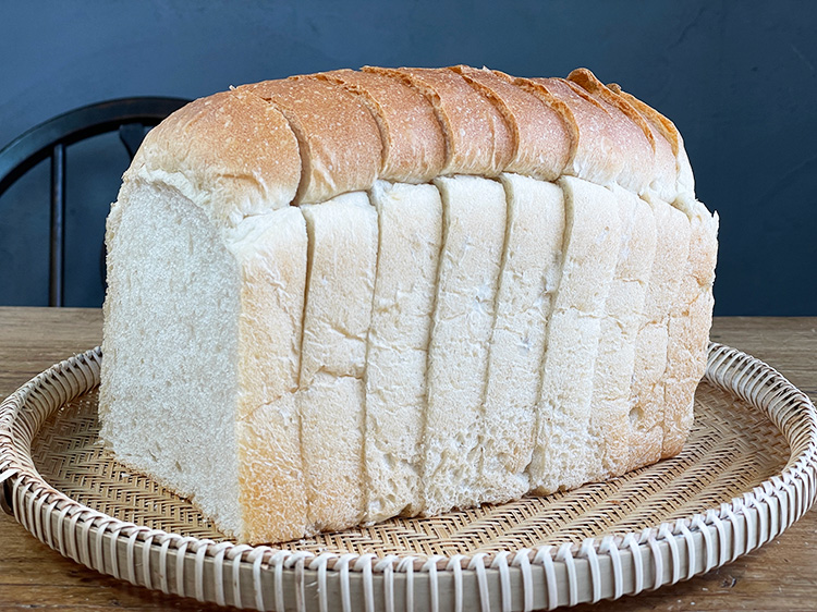 九州産小麦のかごしまんまイギリス食パン1.5斤(9枚切)【1kg】