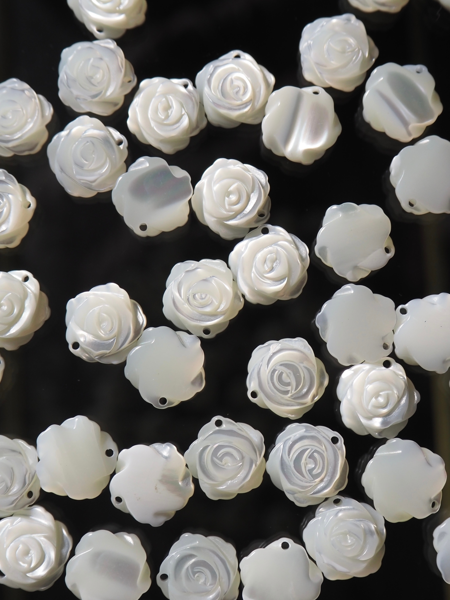 シェルビーズ - ローズ(タカセガイ)【約10mm/1個】[メール便可]まとめ買い10%OFF #252 En:Trocus - Shell Beads -rose 貝殻