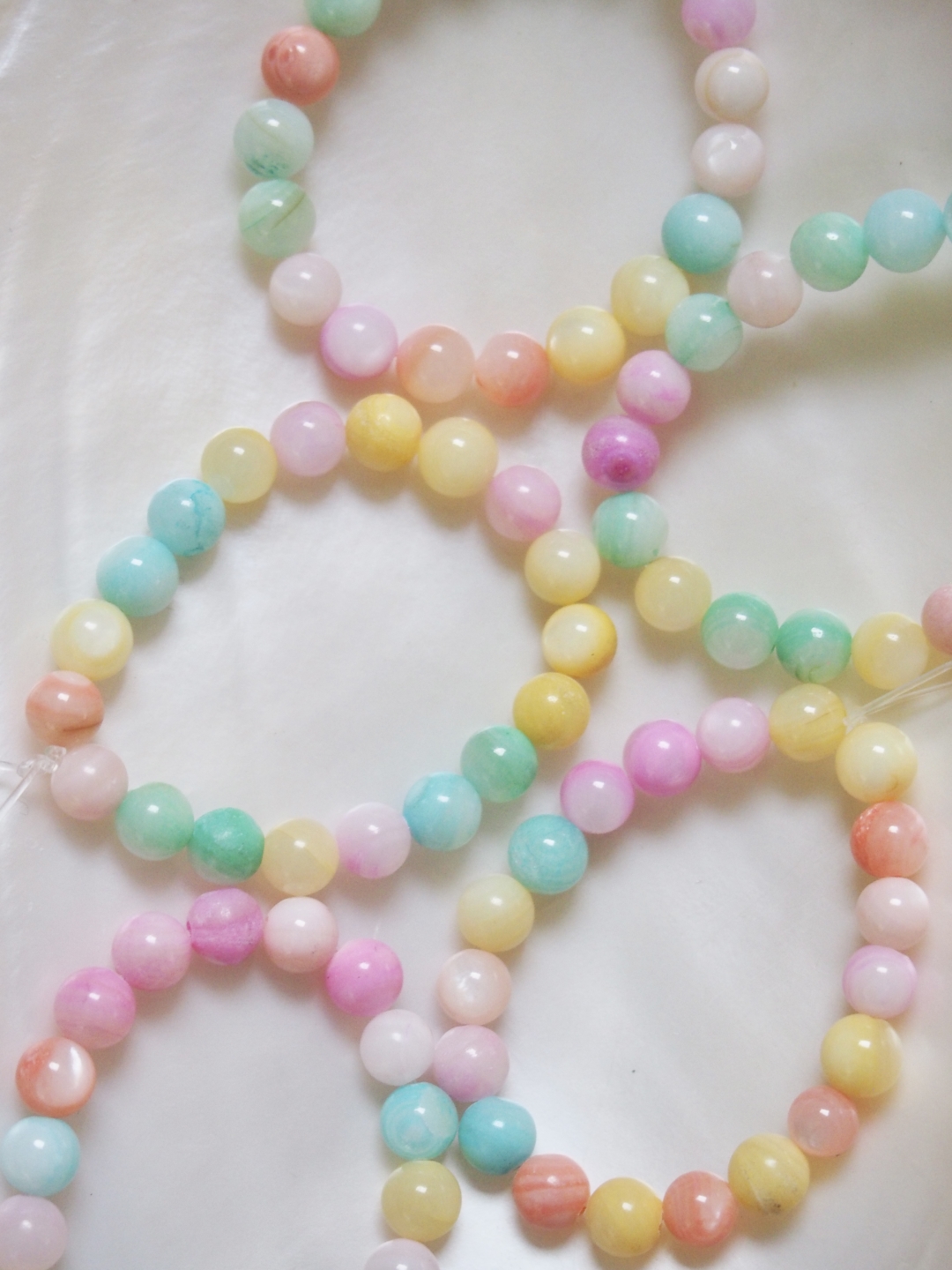 淡水真珠貝 -パステルカラー(ポップ)- 丸ビーズ【約5mm】#233p[メール便可] En:Freshwater pearl MOP - Shell Beads 貝殻