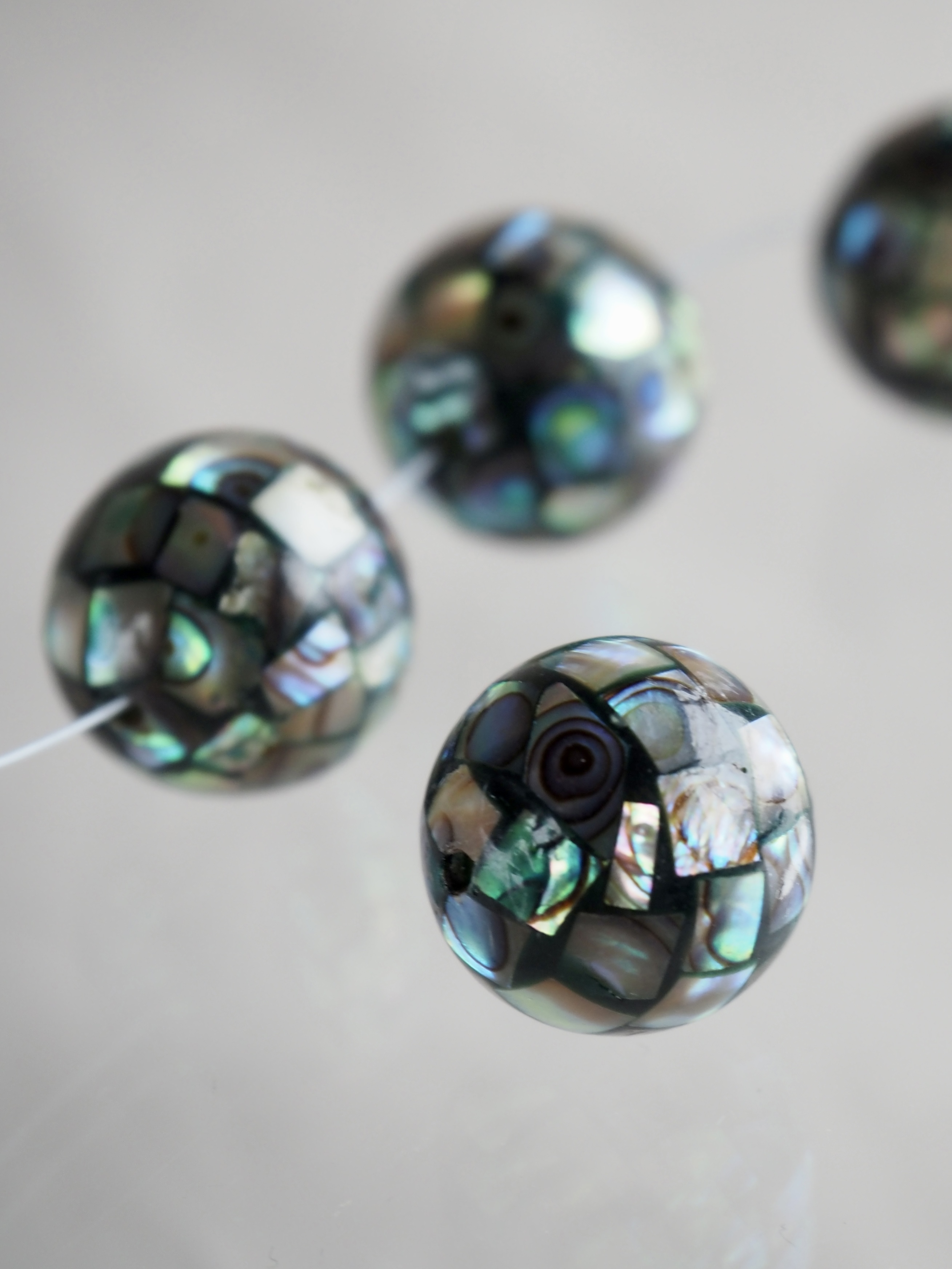 シェルビーズ -螺鈿ボール(パウアアバロン-ヘリトリアワビ)【約14mm/1個】[メール便可]まとめ買い10%OFF #1119 En: Shell Beads -Haliotis iris 貝殻